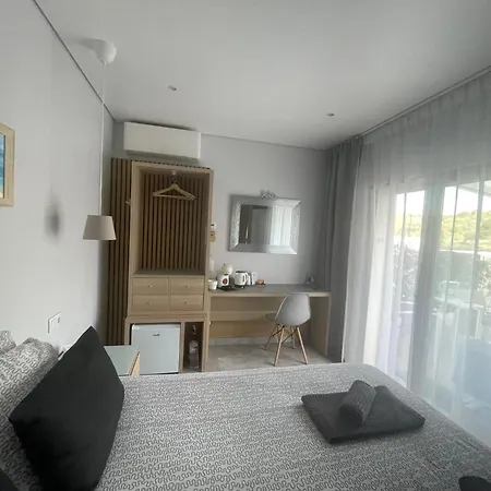 ホームステイ Salemaview Ensuite Bedroom *