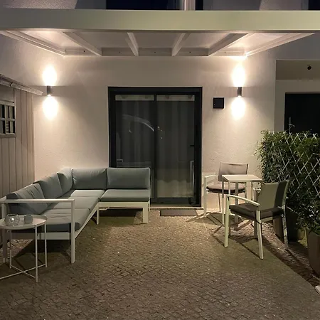 Ensuite Bedroom With Private Entrance Area * Salema
