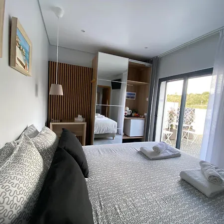 Ensuite Bedroom With Private Entrance Area * Salema